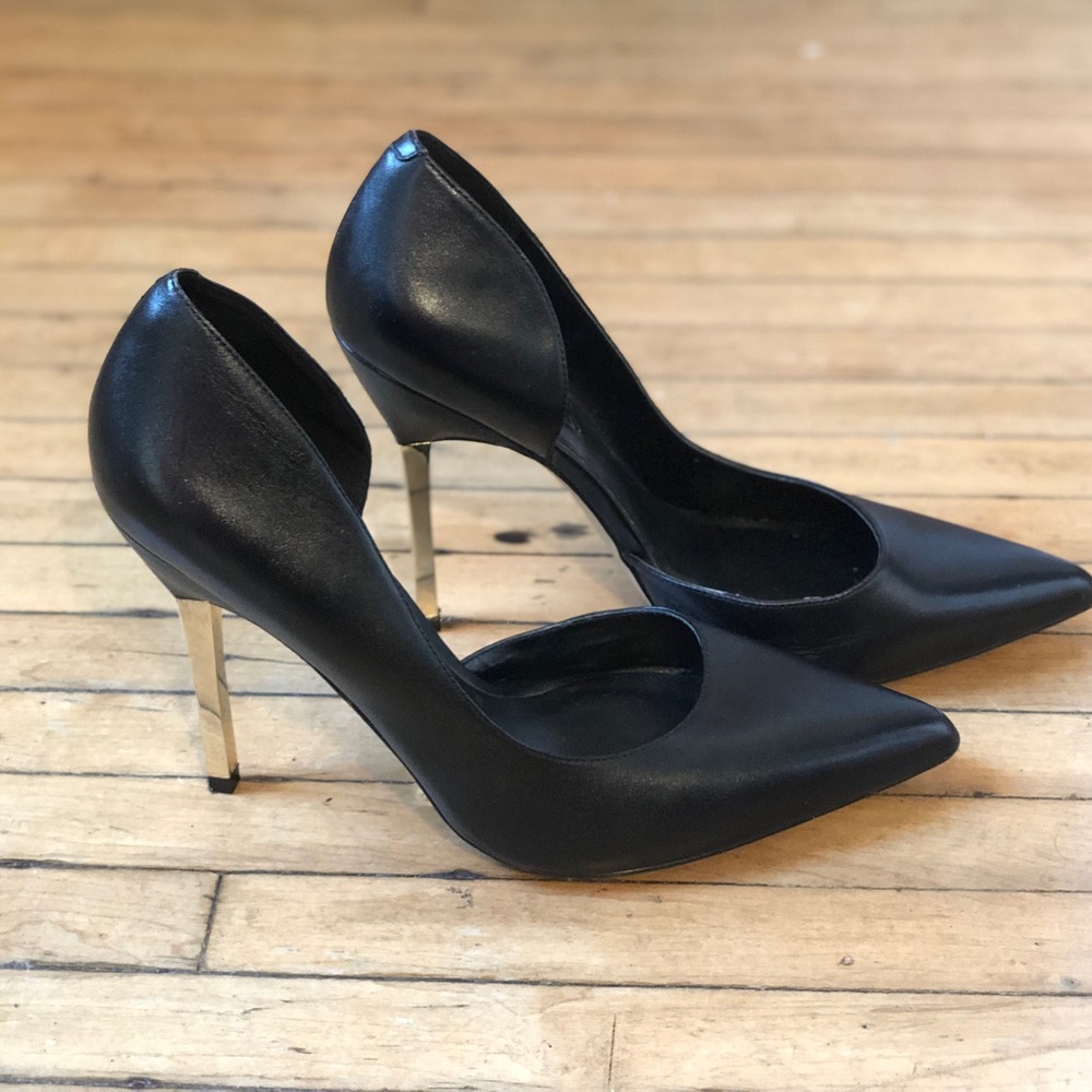 Aldo Black Leather Pumps